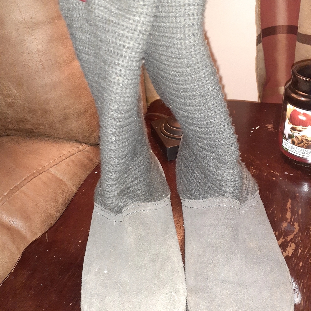 Grey sweater boots